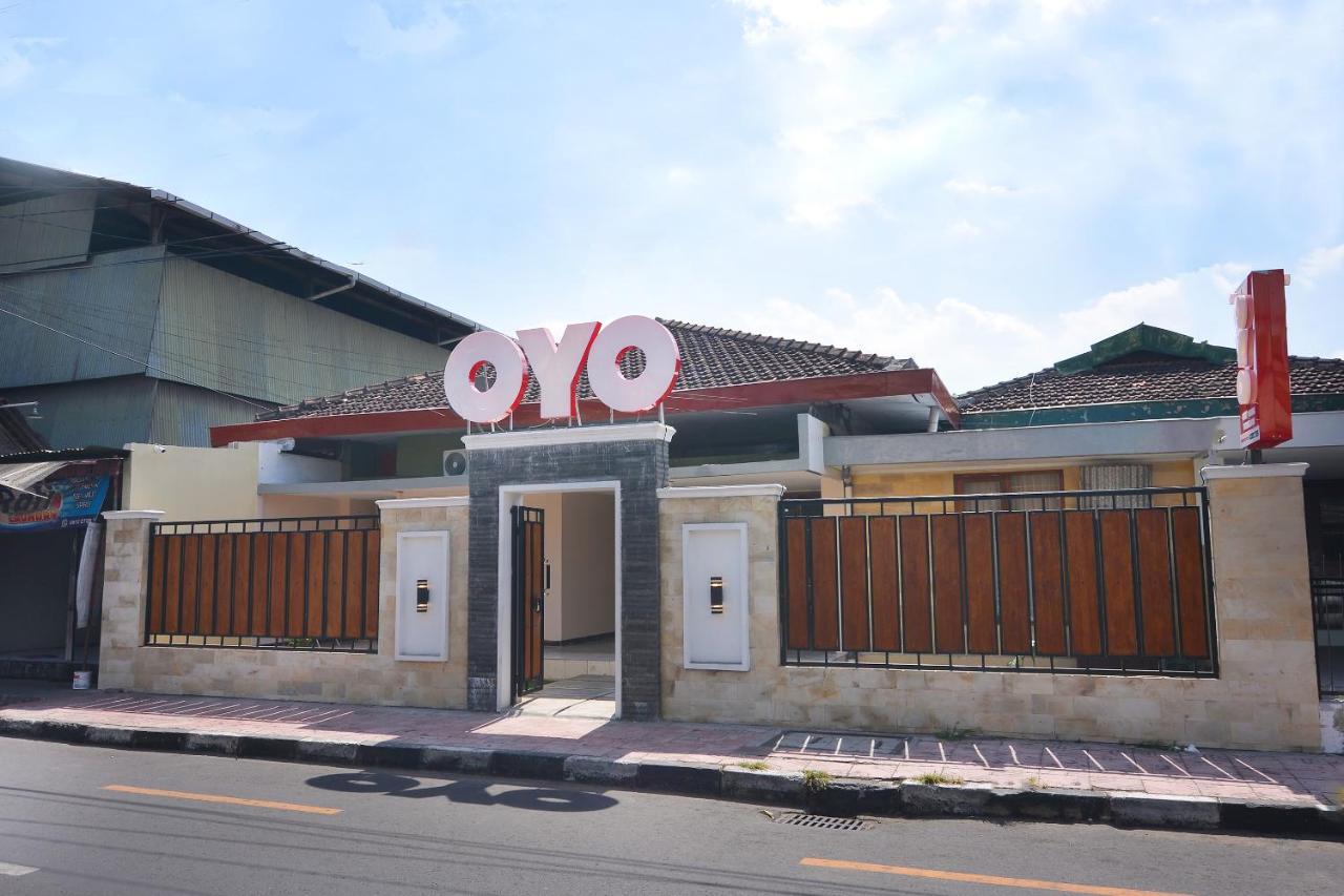 Super Oyo 1046 Omah Pathok Hotel Yogyakarta Ngoại thất bức ảnh